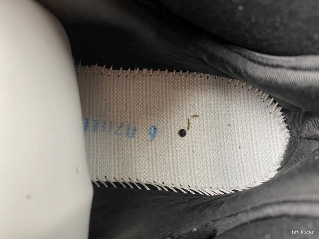 9 Olive Air HV4794-030 Jordan 0727